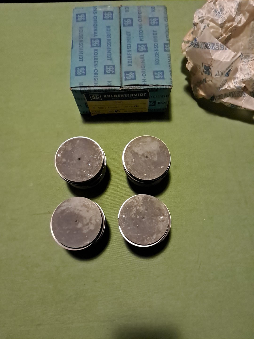 Pistons Fiat 850 N T S et Coupé kit de rectification en diamètre 65,4 mm