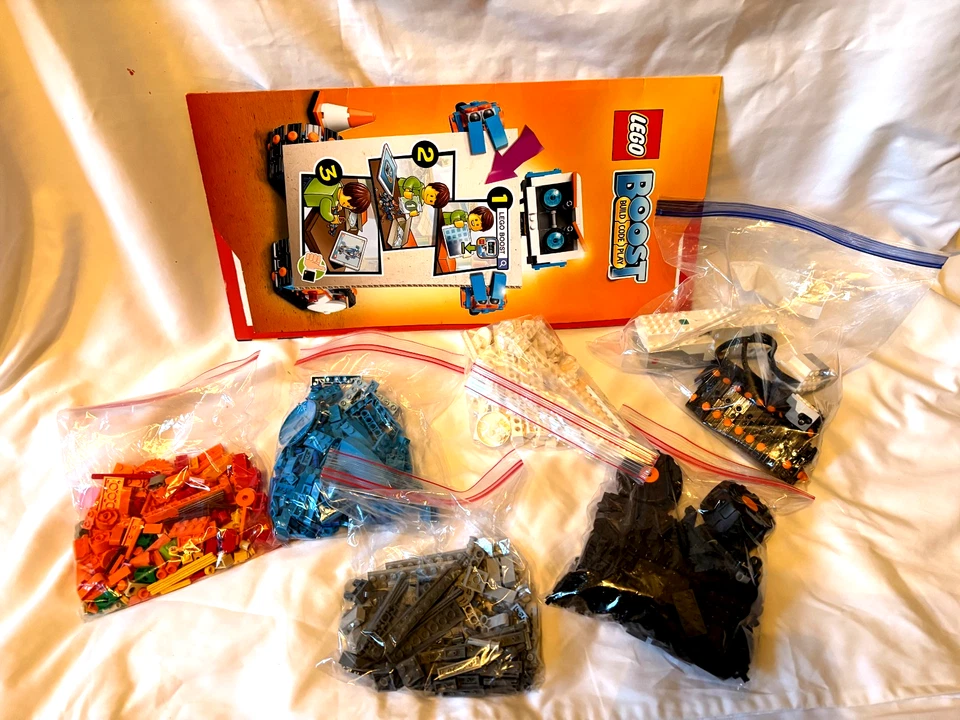 LEGO Boost: Creative Toolbox 17101 Fun Robot Building Set READ Description -READ - Image 3 of 4