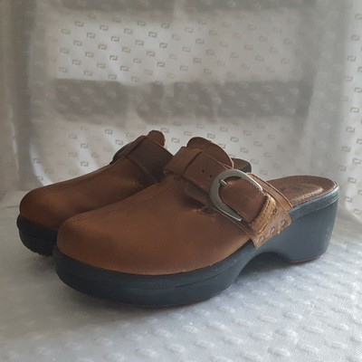 crocs cobbler clogs