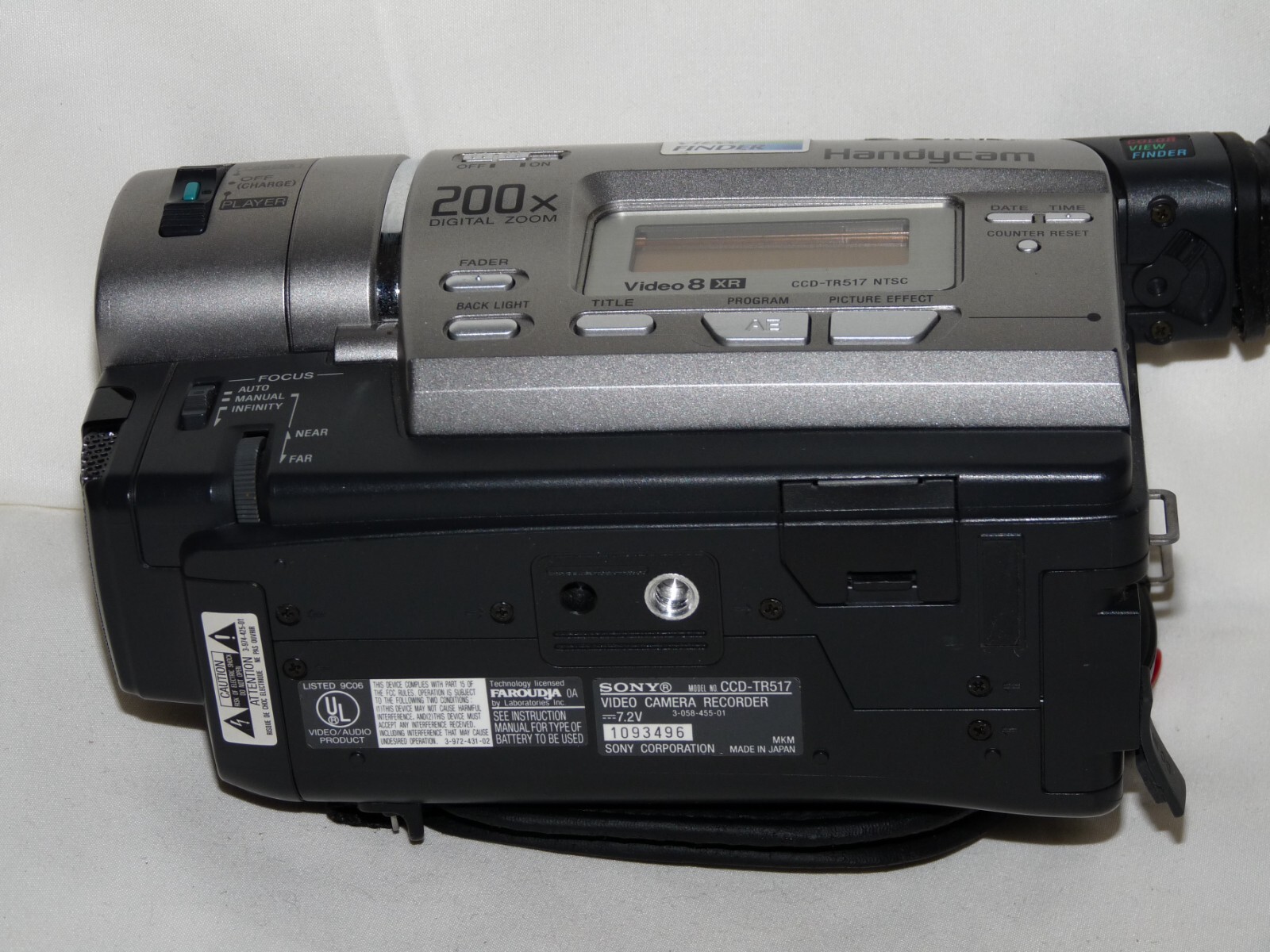 Sony CCDTR517 HI8 8mm Video8 camera Camcorder VCR Player Video