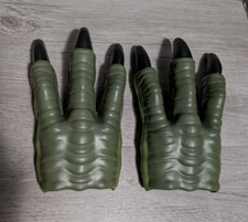 Jurassic World JW Velociraptor Raptor Green Claws Hands Costume Monster Gloves