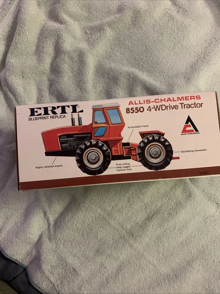 Allie-Chalmers 8550 4-WDrive Tractor 1:32 - Image 4 of 4