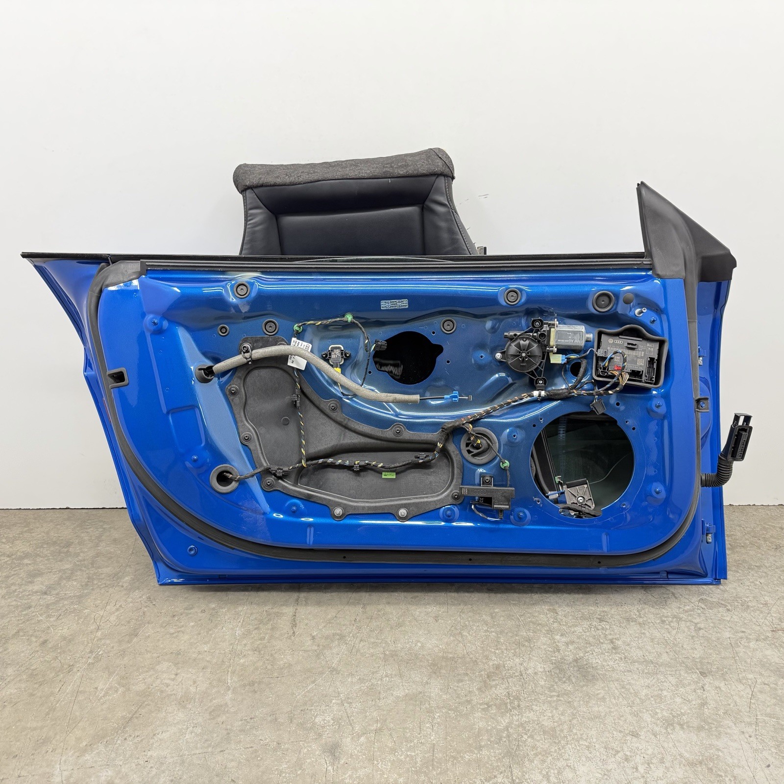 17-23 Audi R8 Coupe Driver Left Door Shell Complete With Glass Ara Blue OEM