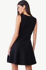 Taylor Ribbed Sleeveless Mini Sweater Dress in black Sz. medium Knit,layering