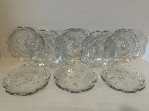 Set of 8 Vintage Anchor Hocking Savannah Clear 6” Bread/Dessert Plates