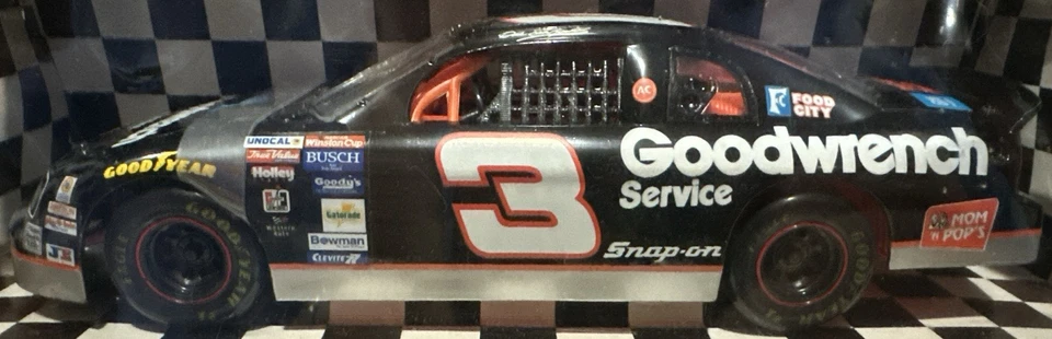 1995 Dale Earnhardt #3 GM Goodwrench 1:18 American Muscle ERTL Nascar Diecast Foto 2 de 3