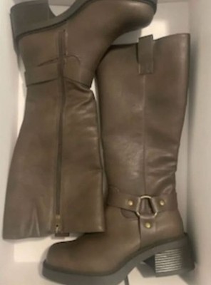 Women's Size 7.5 Brown Boots