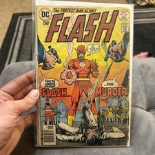 FLASH 246 CARY BATES STORY NEAL ADAMS COVER DC COMICS 1977 VINTAGE