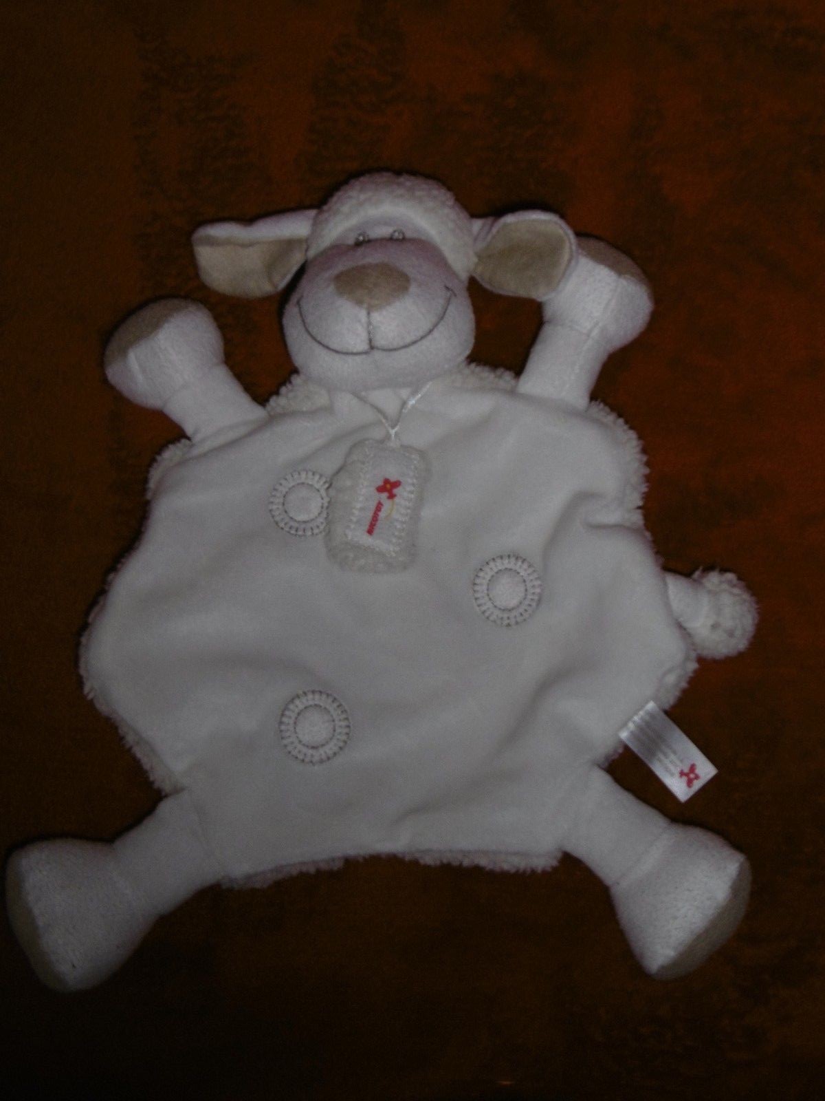 Doudou agneau Simba Nicotoy un doudou blanc crème plein de tendresse