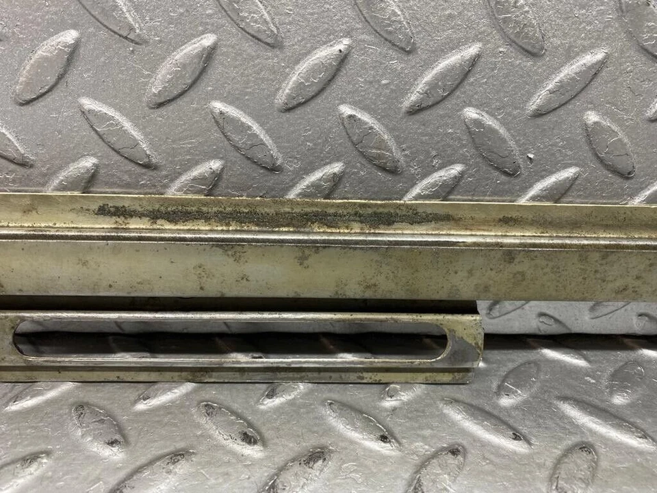 ⚙37421⚙ Soporte de cristal puerta delantera derecha mercedes-benz w109 300sel Foto 4 de 4