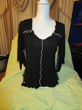 Beautiful Ladies Black w/ white trim Blouse Size M? by Max Studio w/ slits arms