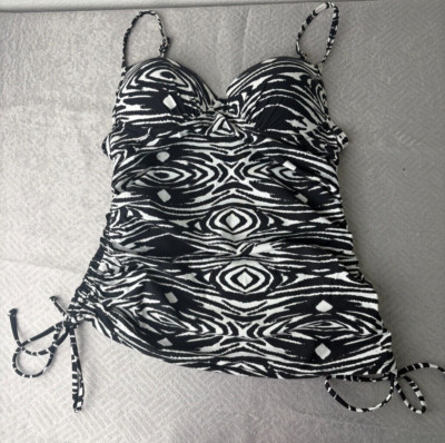 Love Your Assets Swimsuit Top by Sara Blakely Spanx Bathing Suit Top Size S