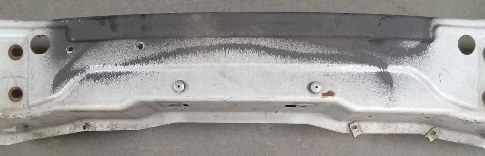 Barra de refuerzo de parachoques trasero Lincoln Mark VIII 1993-1998 352 F7LZ17906AA  Foto 3 de 4