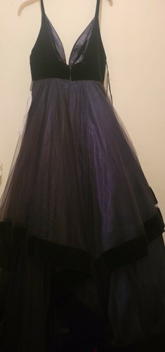 Mac Duggal 67106H Women's Plunging neckline Gown Black Sz 6. - Picture 6 of 9