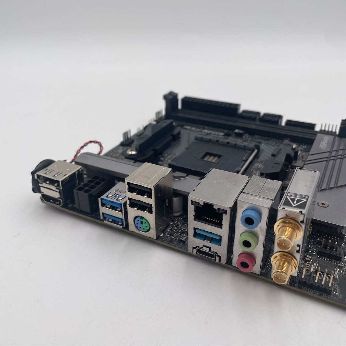 ASRock B550M-ITX/ac マザボ (mini ITX) ASRock B550M-ITX/AC AM4 Mini ITX AMD Motherboard - Newegg.ca