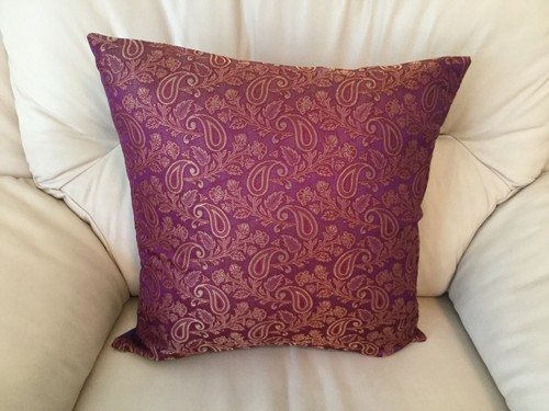 Cushion Cover - Pink and Gold Floral Pattern - Picture 2 of 12