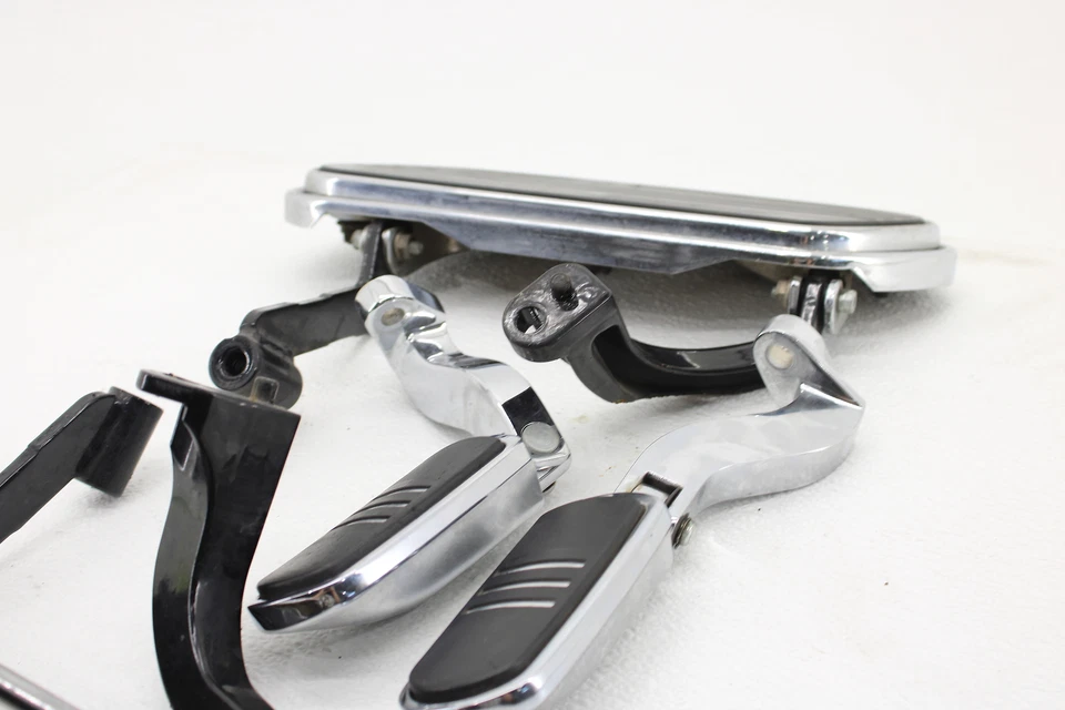 Juego reposapiés delantero y trasero Harley Davidson Touring 09-23 Foto 3 de 4