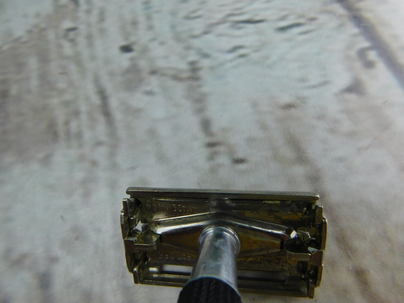 Vtg Gillette Black Handle Double Edge Safety Shaving Razor 