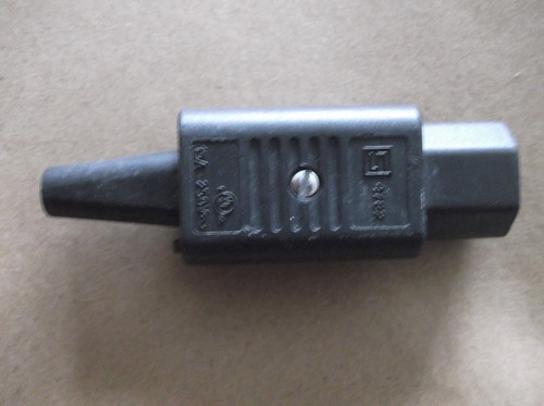 Schoff IEC Female Used x 12 - Picture 2 of 5