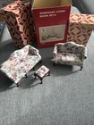 Vtg Dollhouse Miniatures Town Square Living Room Set Of Three Floral Pieces