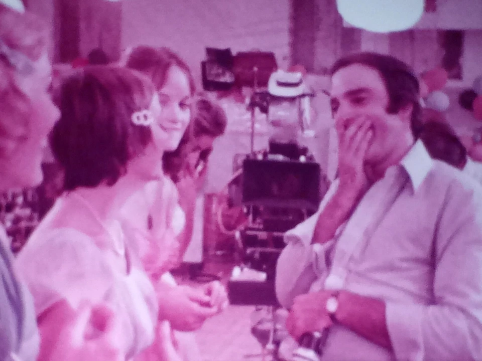 Our Time: A Time Of Discovery, Red Color, 1974, 16mm, 400ft Reel Foto 2 de 4