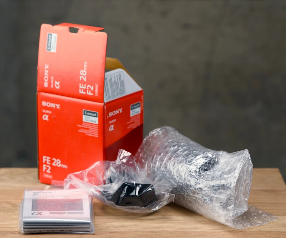 Sony FE 28mm F/2 Objetivo - En estado Como Nuevo - Imagen 3 de 4