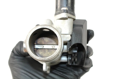 06 BMW R1200GS Adventure Right Throttle Bodies Body - Picture 6 of 6