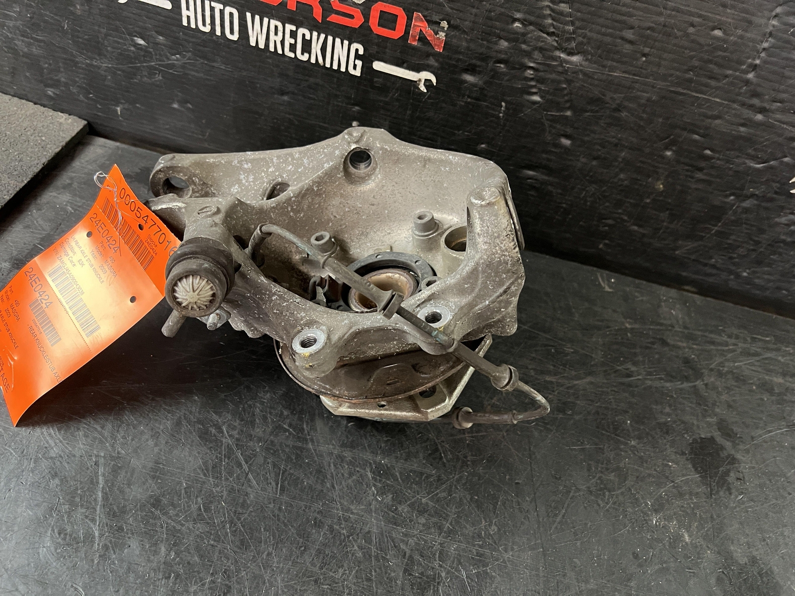 08-19 MASERATI GRANTURISMO REAR DRIVER LEFT AXLE STUB KNUCKLE