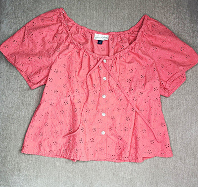 Universal Thread Women s Pink Floral Eyelet Scoop Neck Button Woven Cotton M