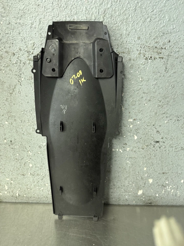 2007-2008 07 08 SUZUKI GSXR 1000 AFMKT CARENAGEM TRASEIRA UNDERTAIL FENDER PRETO - Imagem 3 de 4
