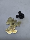 WOD- NYC Character Mickey With Bagle Pin 68912 — photo 3