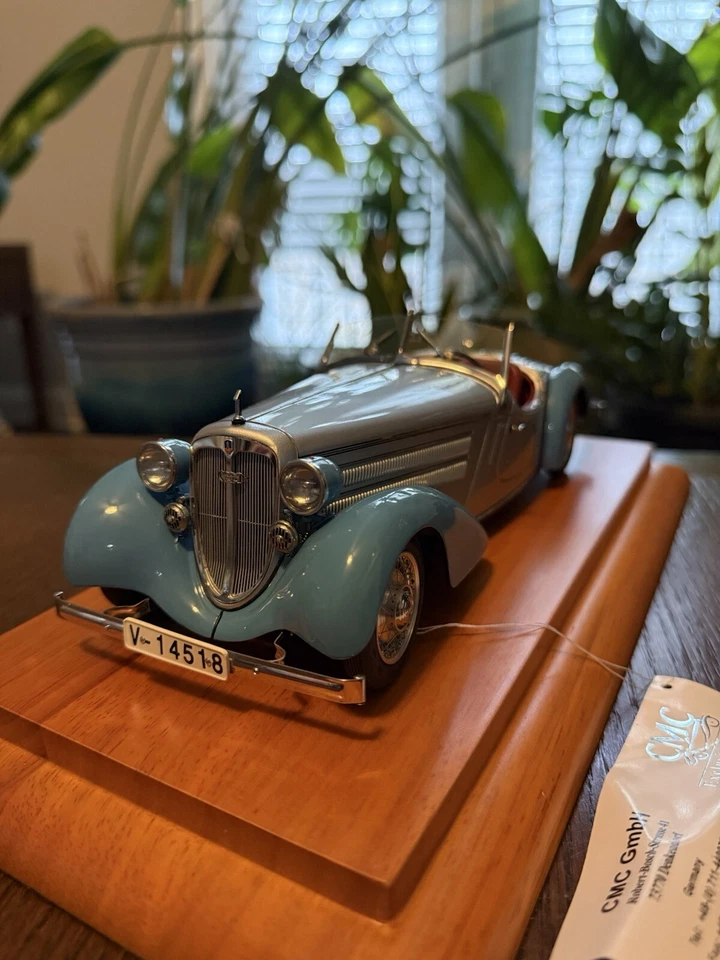 CMC M-075B AUDI DELANTERO 225 ROADSTER 1935 EDICIÓN LIMITADA, PLATEADO, AZUL COMO NUEVO/EN CAJA Foto 2 de 4
