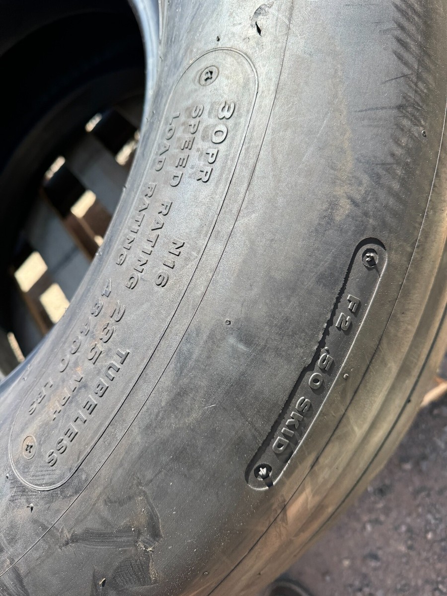 Bridgestone Airplane Tire 30PR H44.5x16.5-21 Part Number S277A015