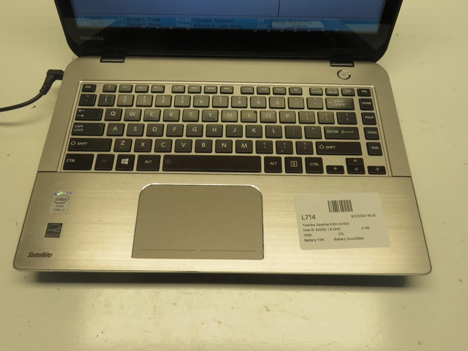 Toshiba Satellite E45t-A4100 Intel i5-4200U 1,6 GHz 4 GB SIN DISCO DURO sin batería Foto 2 de 4