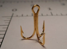 50 MUSTAD & SON #9 GOLDPLATED TRIPPLE GRIP TREBLE HOOKS LURE RINGED NORWAY 3551B
