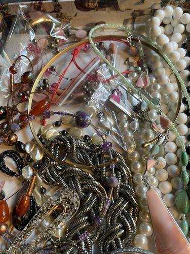 Costume Jewelry Lot Mixed Variety As Seen In Photos Wearable 15+ More Q2 - Picture 7 of 12