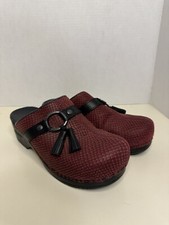 Womans Dansko Shandi Clogs size EU 40 US 8.5-9 Red Leather