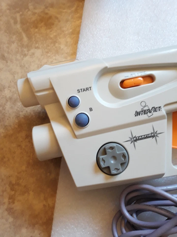 Interact Starfire Lightblaster Light Gun for Sega Dreamcast--TESTED--EUC-- - Image 2 of 4