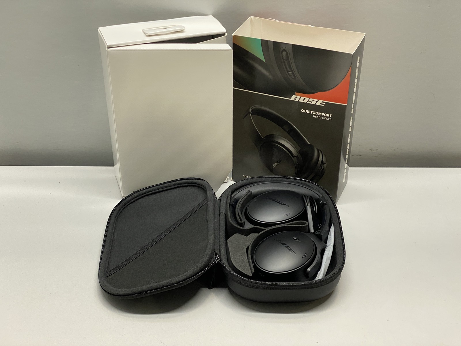 Bose Wireless Headphones QuietComfort Noise Cancelling Bluetooth - Black