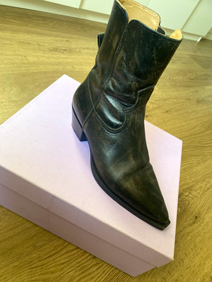 Copenhagen Damen Stiefeletten, Westernboots, Leder, schwarz spitz,  Gr. 39