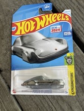 Hot Wheels Porsche 911 CarreraCollectors Key Chain Charm