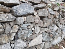 Bruchsteine aus 100-j&auml;hriger Mauer ZU VERSCHENKEN / Rarit&auml;t