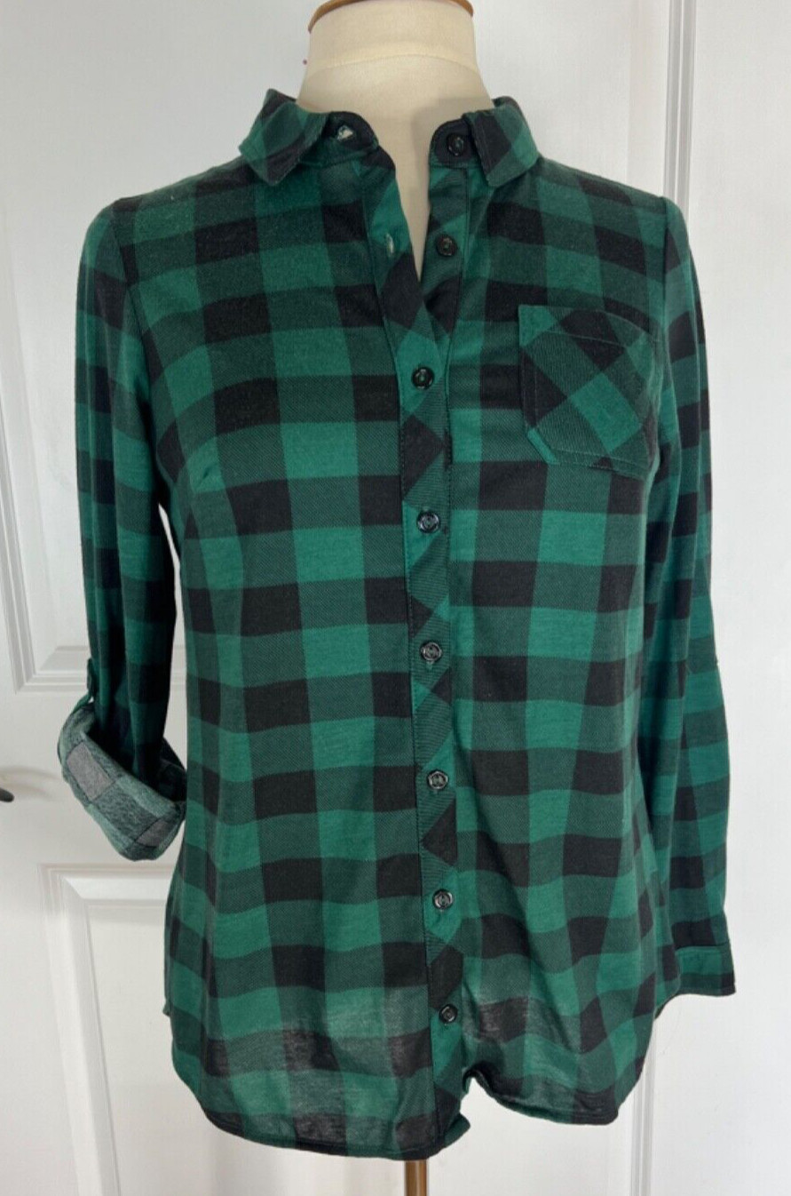 NWT Doublju, SZ. Medium, Green&Black Plaid Long Sleeve Butto