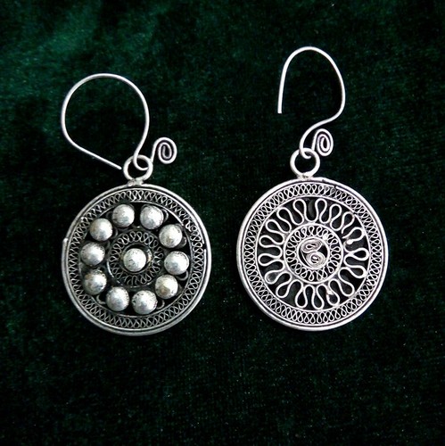 Retro palace traditional tribal pure handmade filigree miao silver earring 1pair - Picture 4 of 5