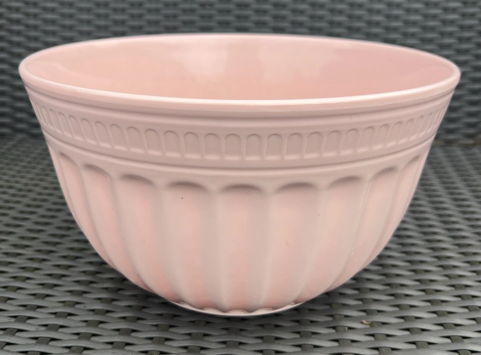 Alden Melamine Extra Large Pink Mixing Bowl H 16cm D 27cm Vgc
Opens in a new window or tab