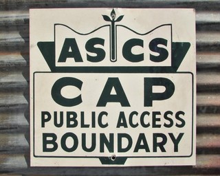 INSEGNA VINTAGE ASCS CROPLAND ACCESSO PUBBLICO CONFINE CACCIA METALLO VERNICIATO cabina