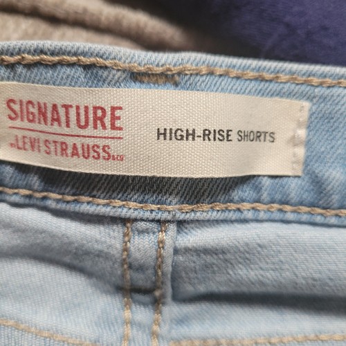 Signature Levi's Light Blue High Rise Denim Shorts Girls size 10 - Picture 2 of 4