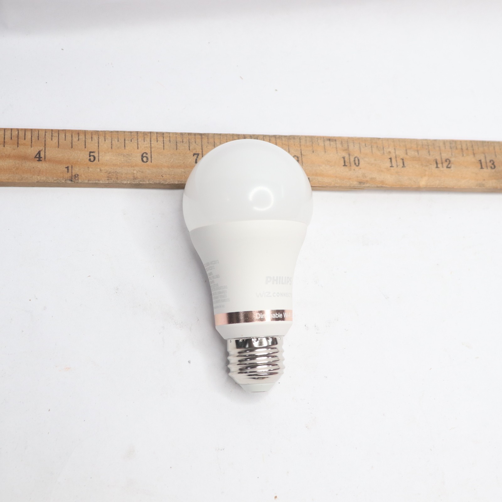 Philips Smart Wi-Fi Color Changing Smart LED Light Bulb A19 60W Eqv 8.8A19