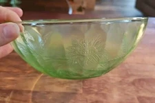 Vintage Jeanette Poinsettia Green Depression Uranium Glass  Serving BOWL 7.5"