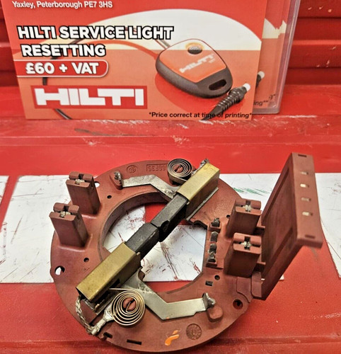 HILTI DC SE 20 MAUERNUTFRÄSE KOHLEBÜRSTENHALTER PN 237619 MWST INKL. PREIS